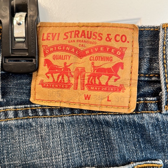 Levi Jeans - Picture 3 of 3